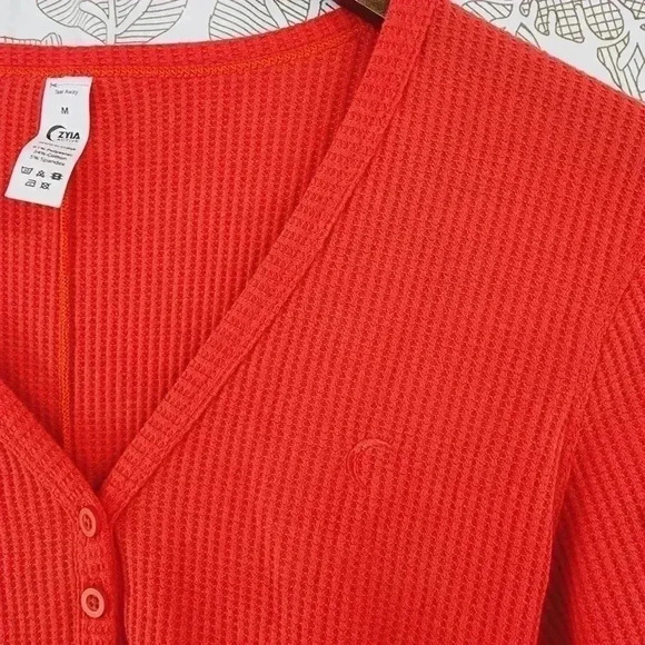 NWT ZYIA Waffle Knit Henley V neck Sweater Women's M Red - Picture 3 of 7